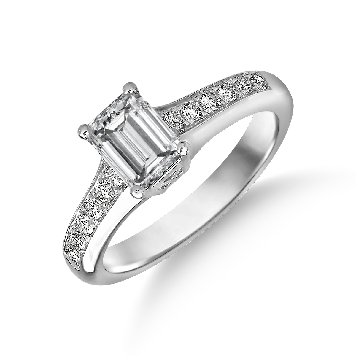 18K white gold engagement ring with 1.1ct diamond and 0.2ct diamonds