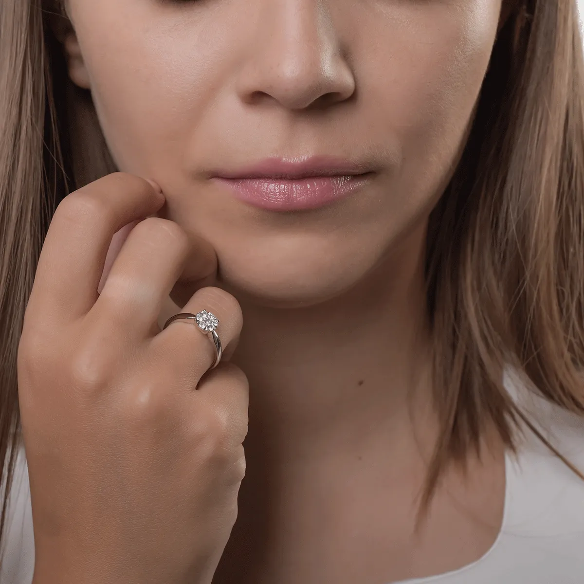 18K white gold engagement ring with 0.34ct diamonds