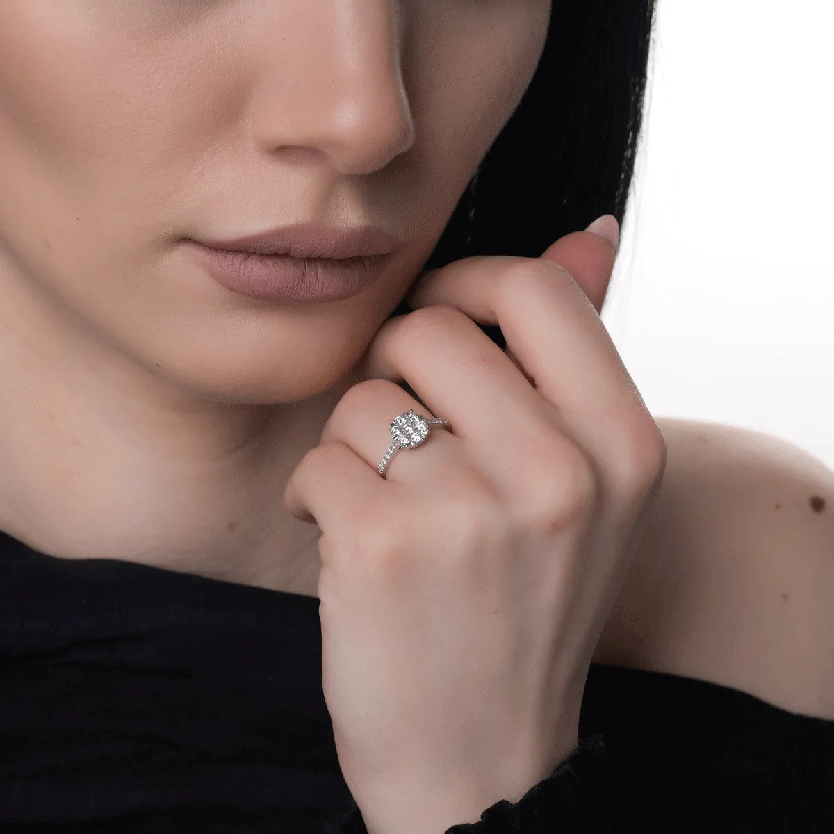Inel de logodna din aur alb cu diamante de 0.5ct
