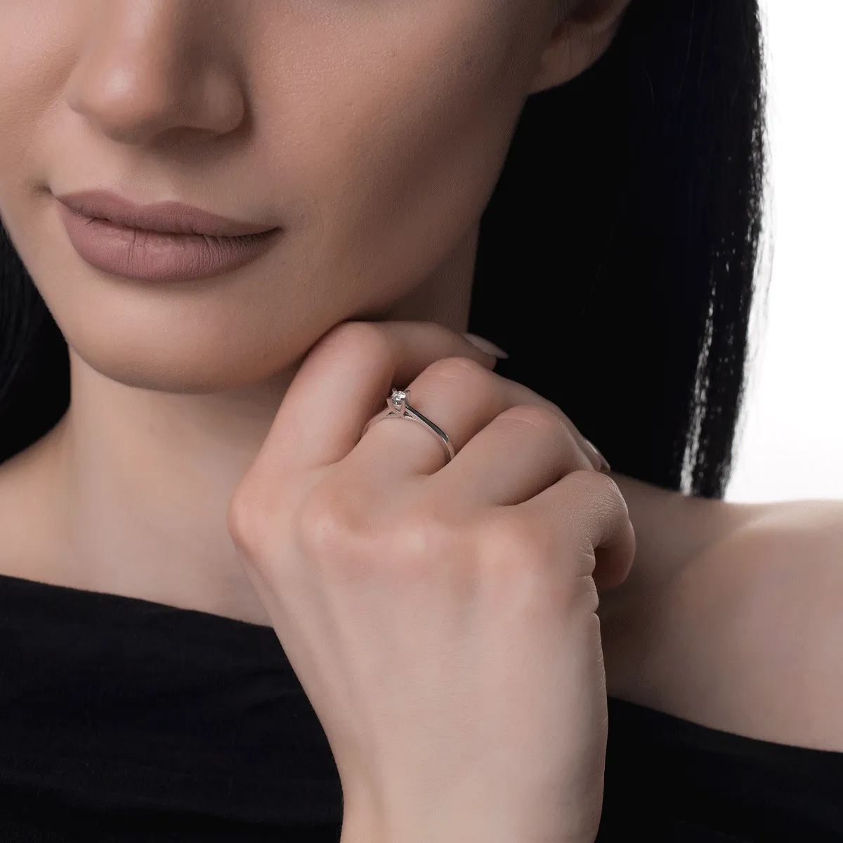 Годежен пръстен от бяло злато 18K с диамант пасианс 0.24ct