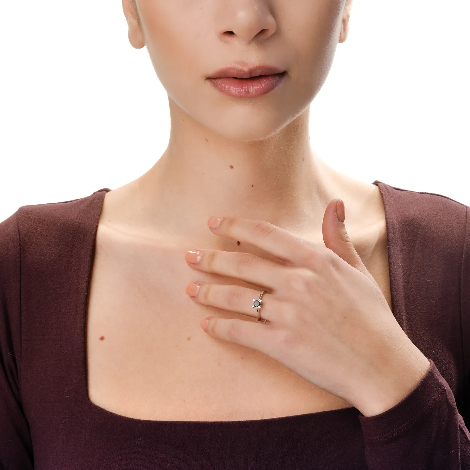 Eljegyzési gyűrű 18K-os fehér aranyból 0,41ct fekete gyémánttal. Gramm: 2,57