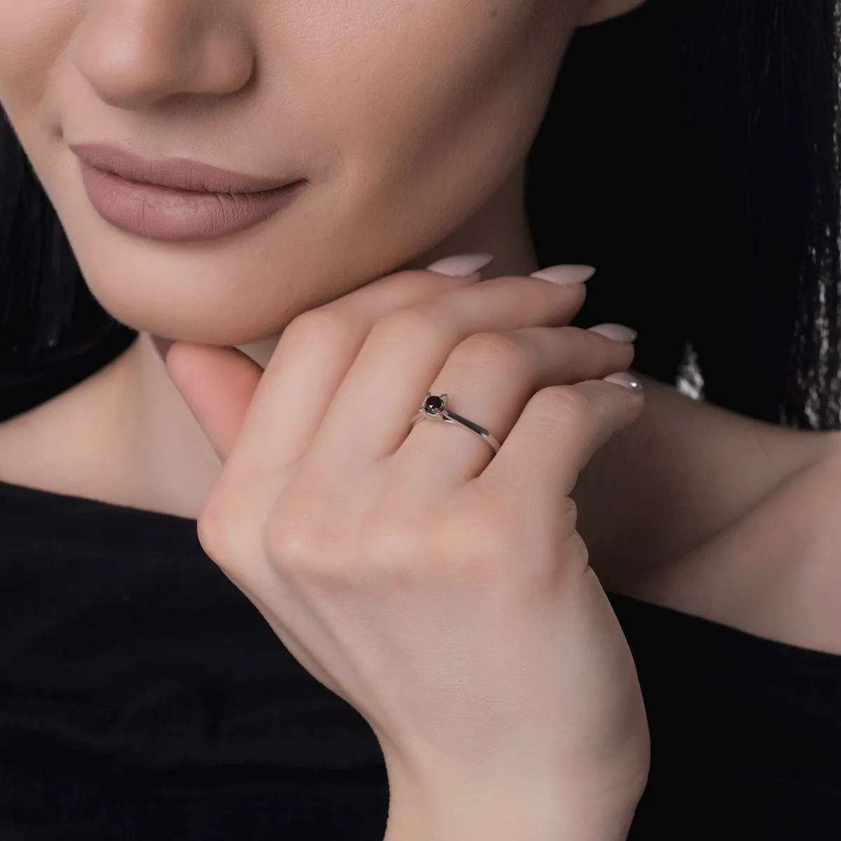 Годежен пръстен от бяло злато 18K с черен диамант 0.2ct