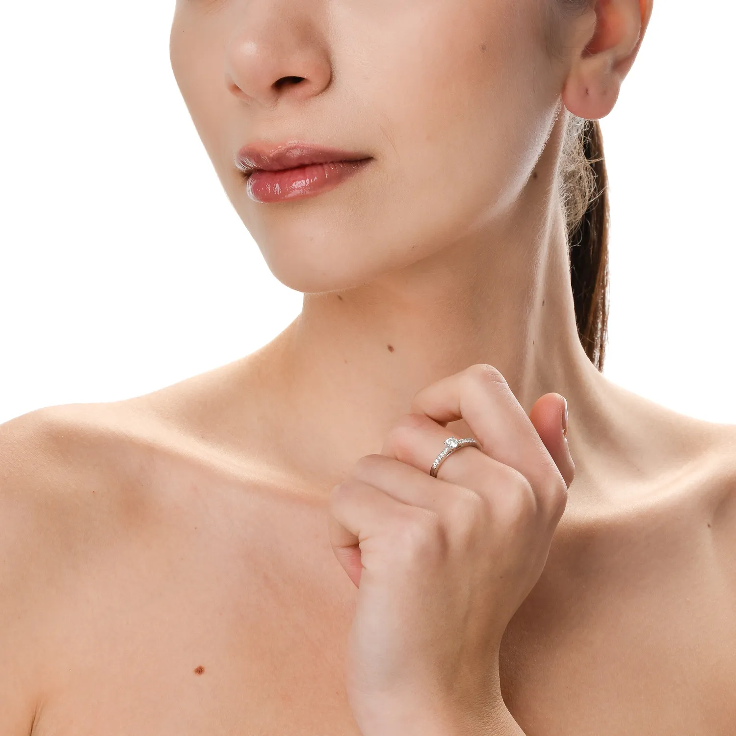 18K sárga arany eljegyzési gyűrű 0.3ct gyémánttal és 0.13ct gyémántokkal