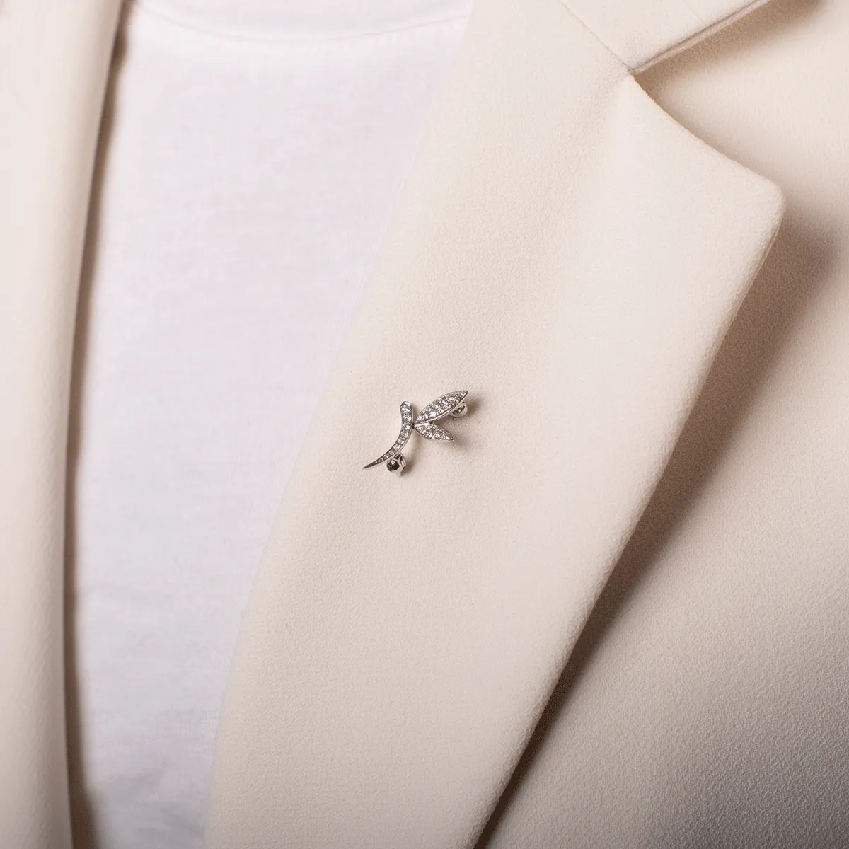 Brosa din aur alb cu diamante de 0.26ct