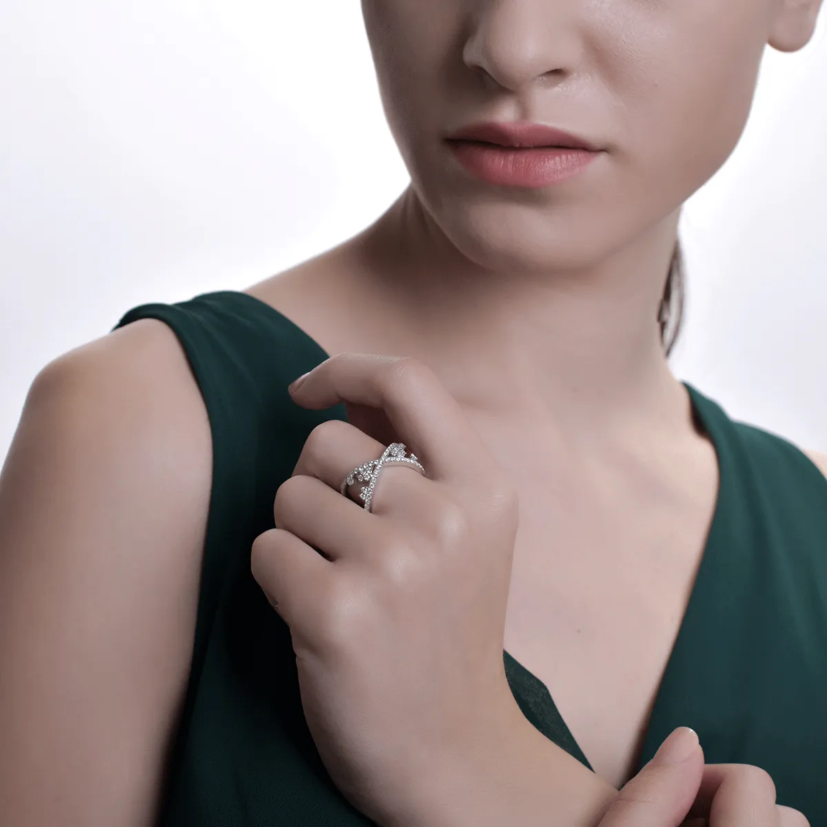Inel din aur alb de 18K cu diamante de 0.67ct