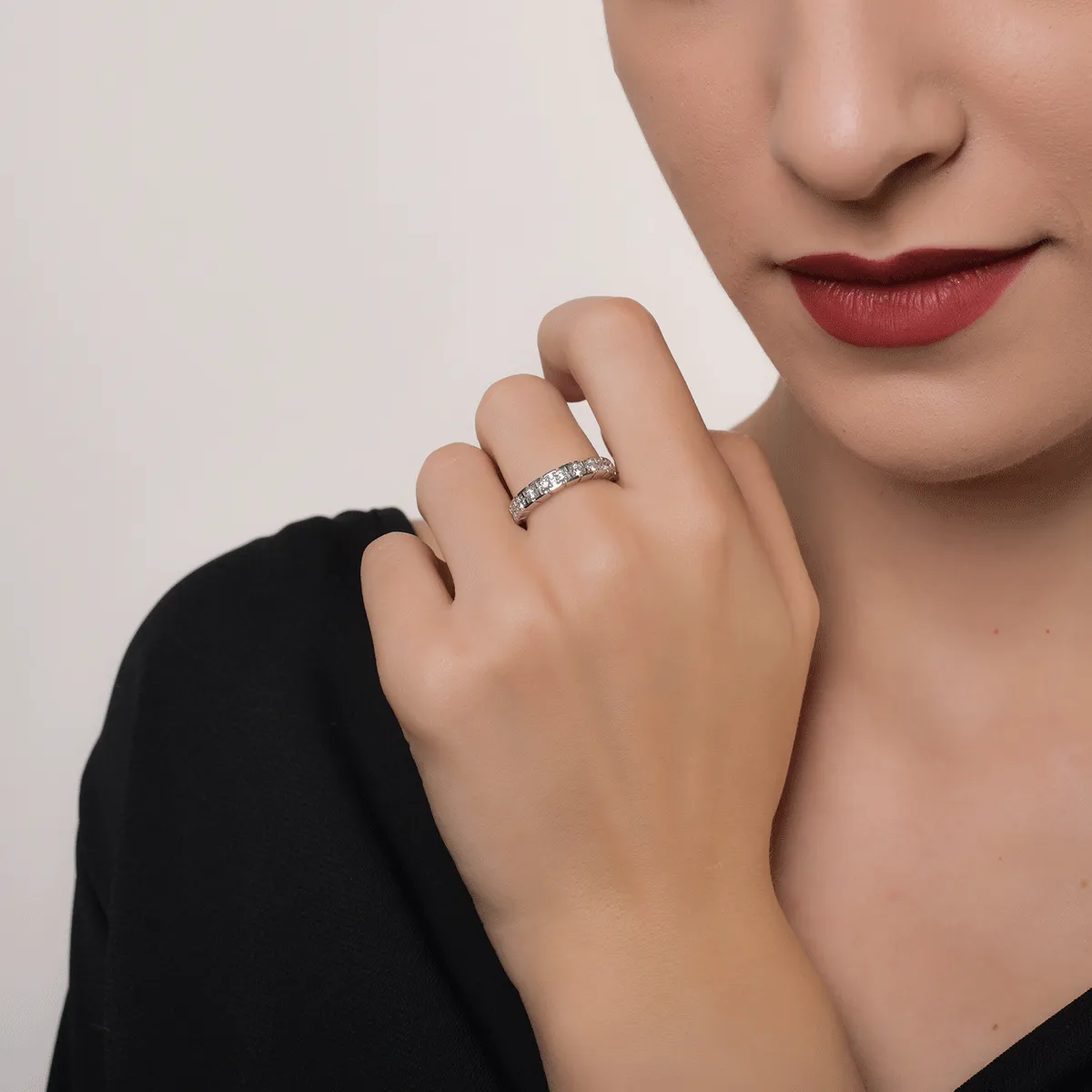 Inel din aur alb de 18K cu diamante de 0.48ct