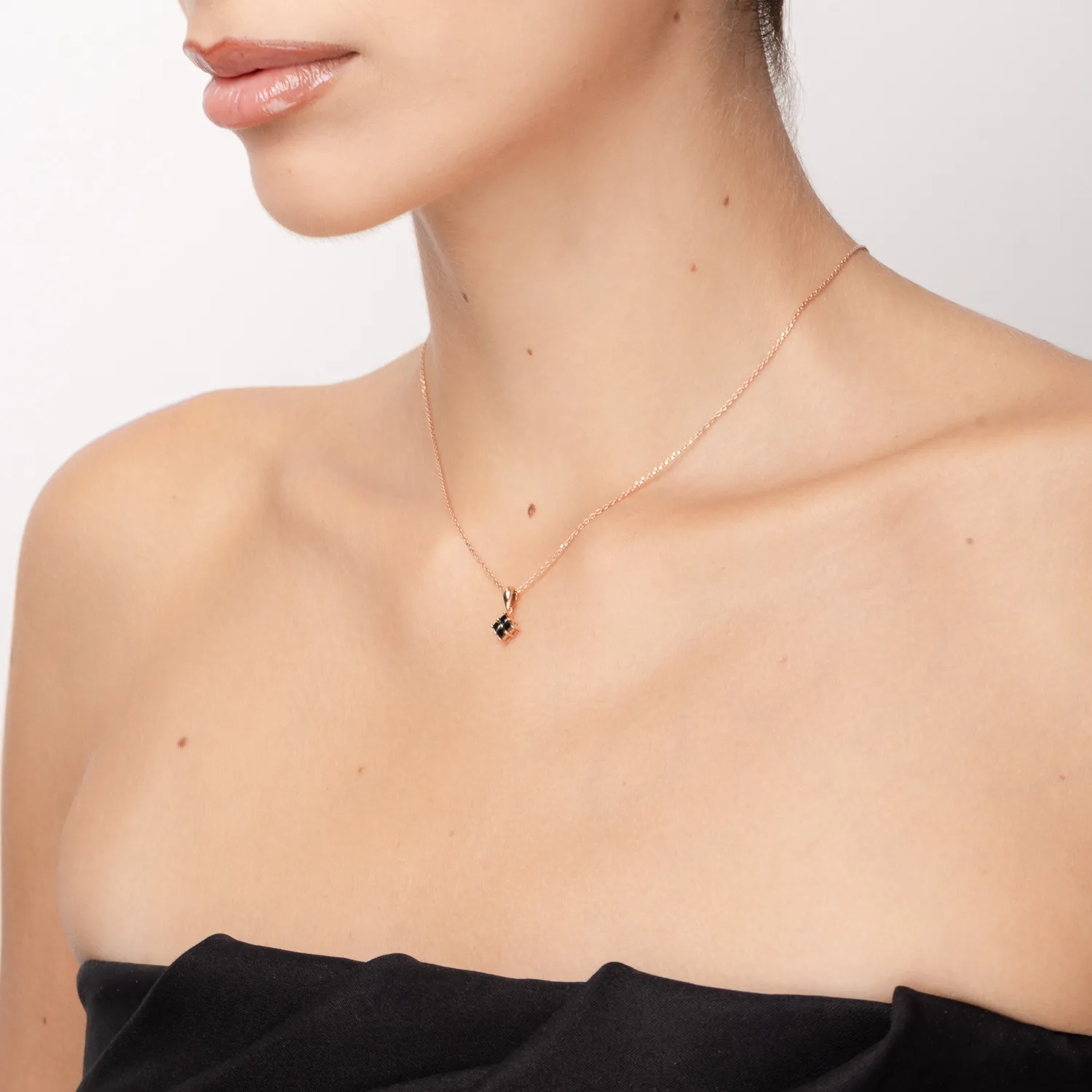 14K rose gold pendant with black diamonds of 0.406ct