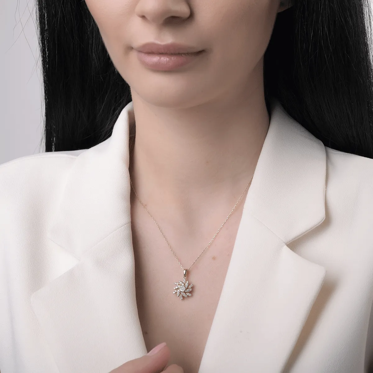 Pandantiv din aur galben cu diamante de 0.51ct