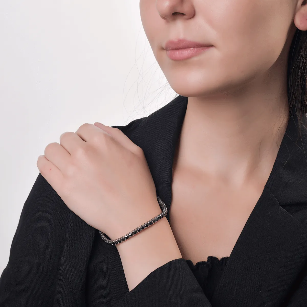 Tenisz 18k fehér arany karkötő fekete gyémántokkal 8,5ct