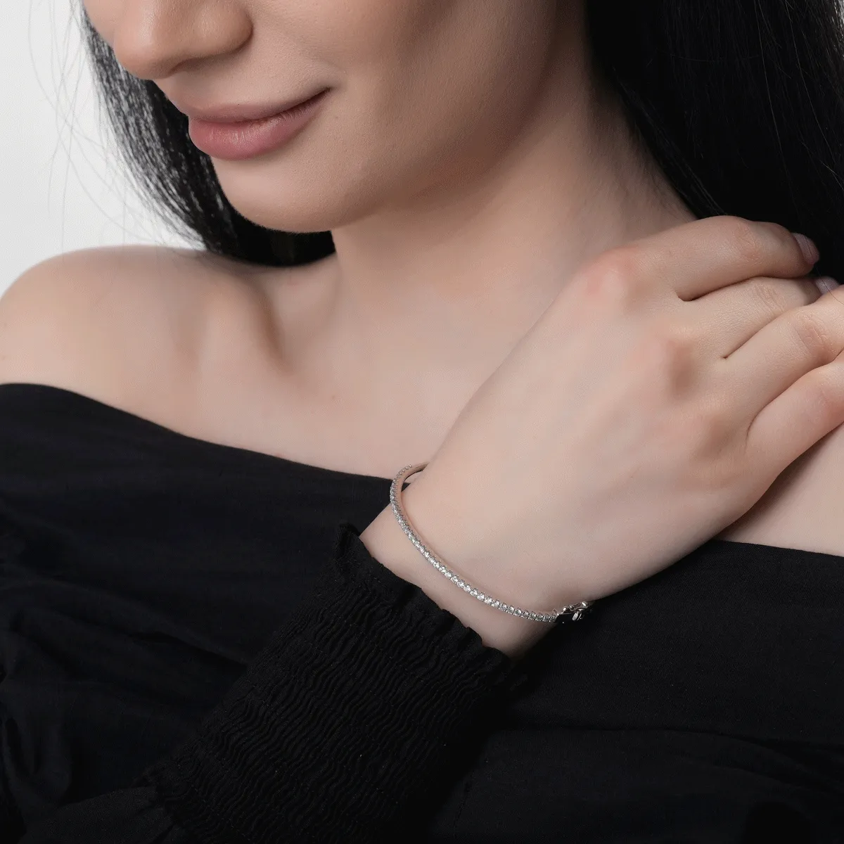 Bratara fixa din aur alb cu diamante de 1ct
