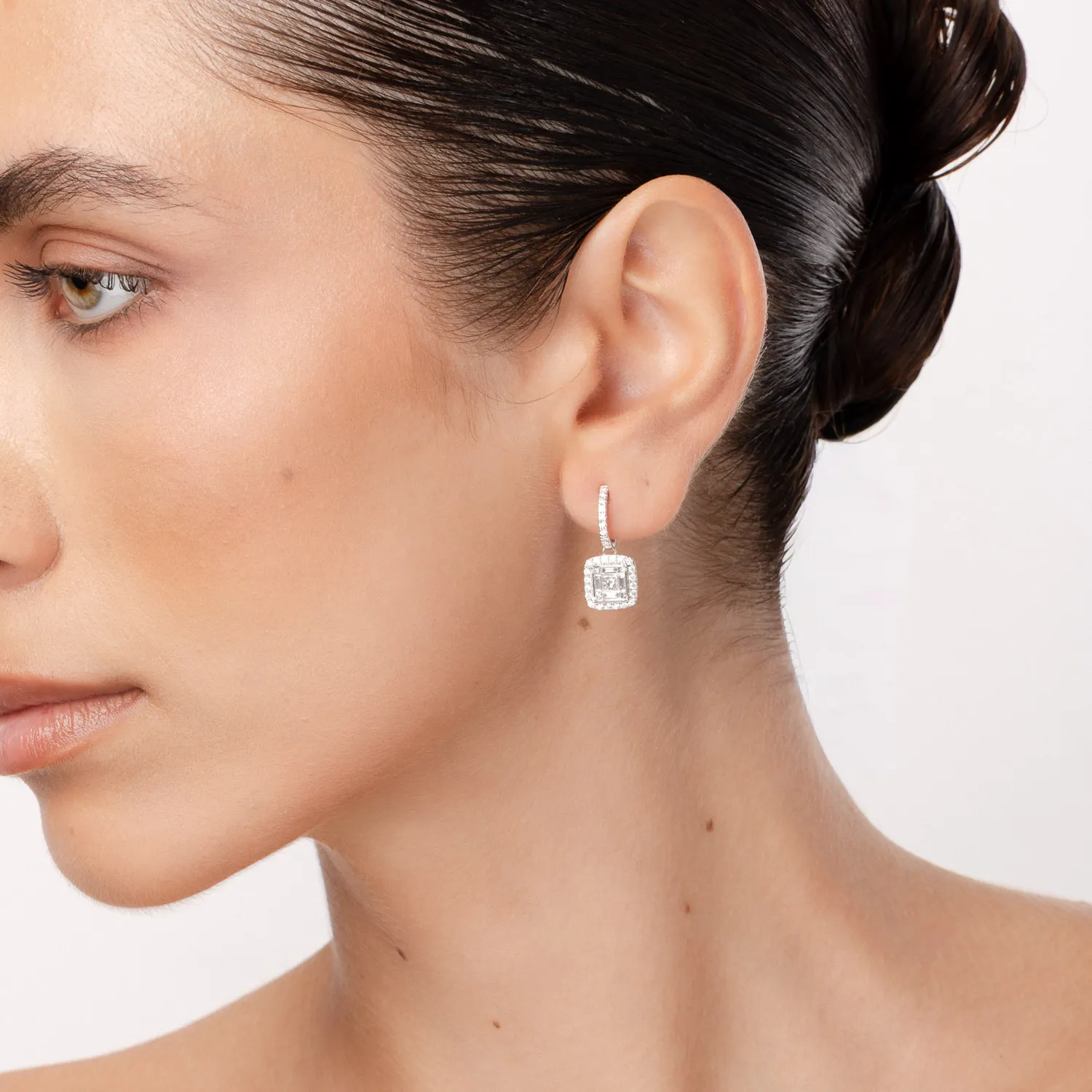 Cercei din aur alb cu diamante princess,baguette si rotunde de 1.35ct
