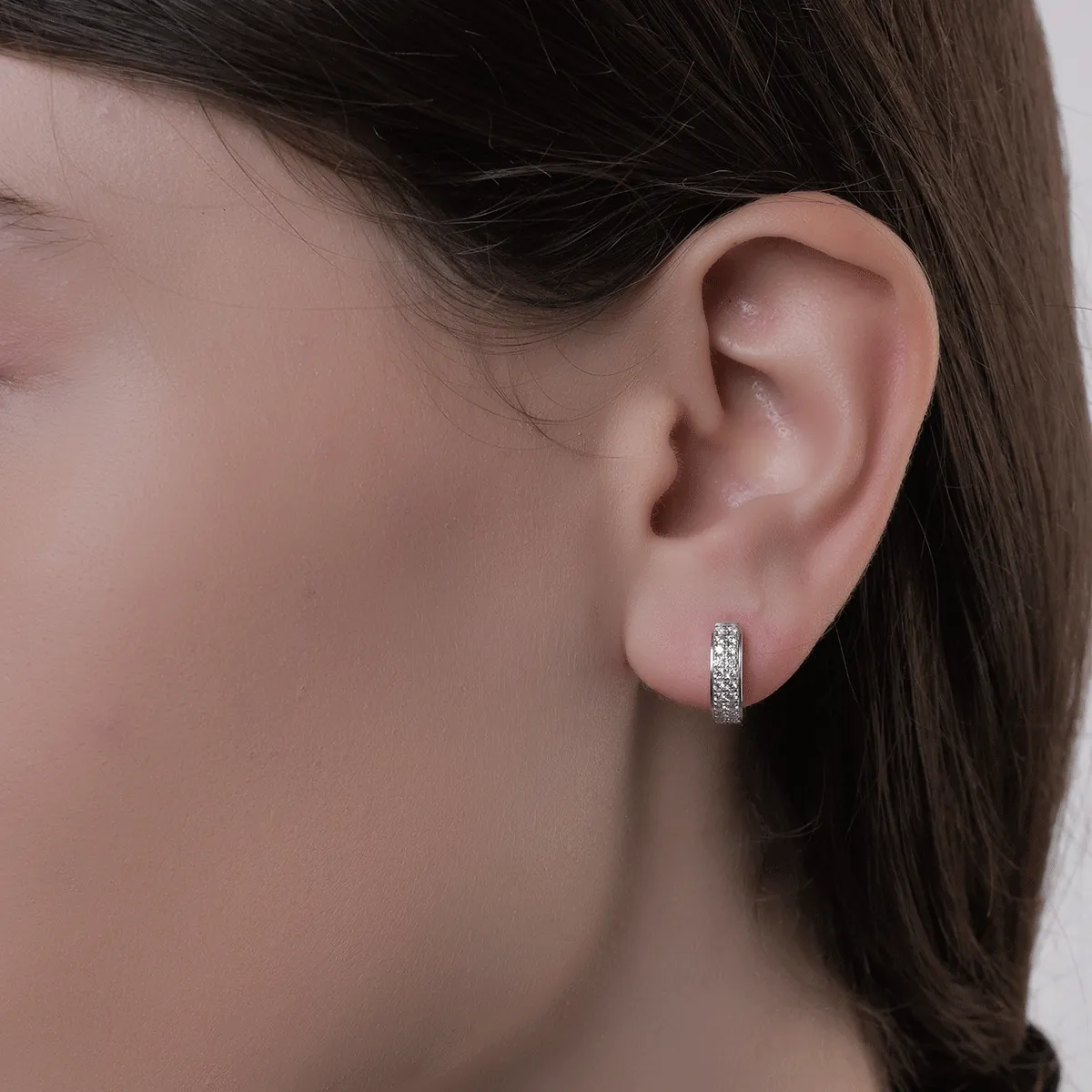 Fülbevaló 18K-os fehér aranyból 0.32ct gyémánttal