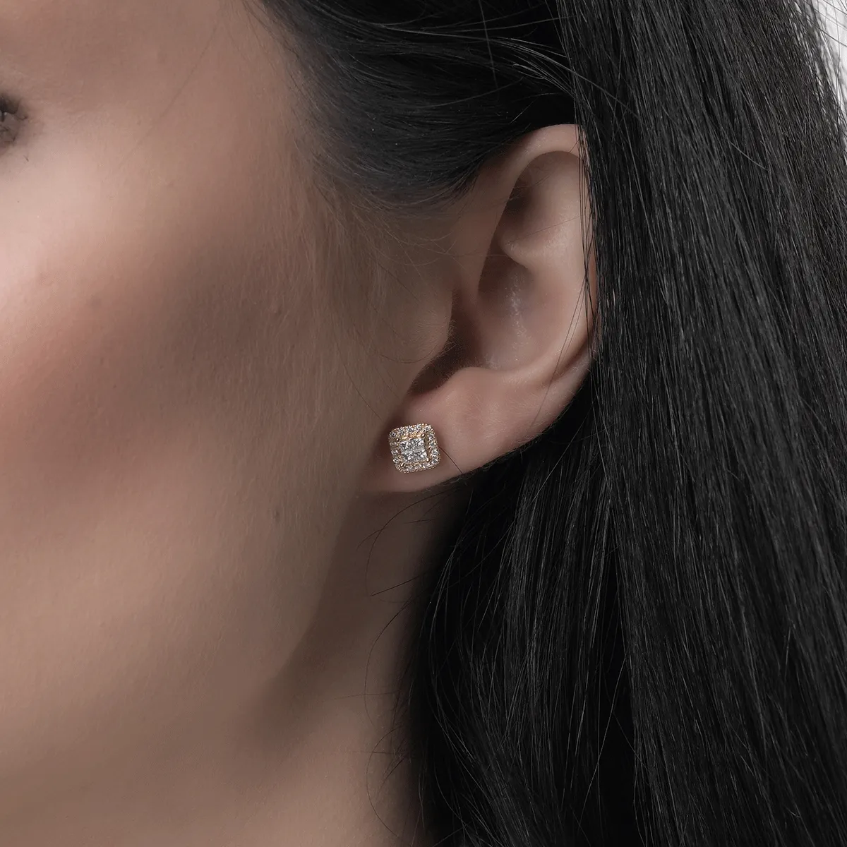 Cercei din aur galben de 18K cu diamante de 0.37ct