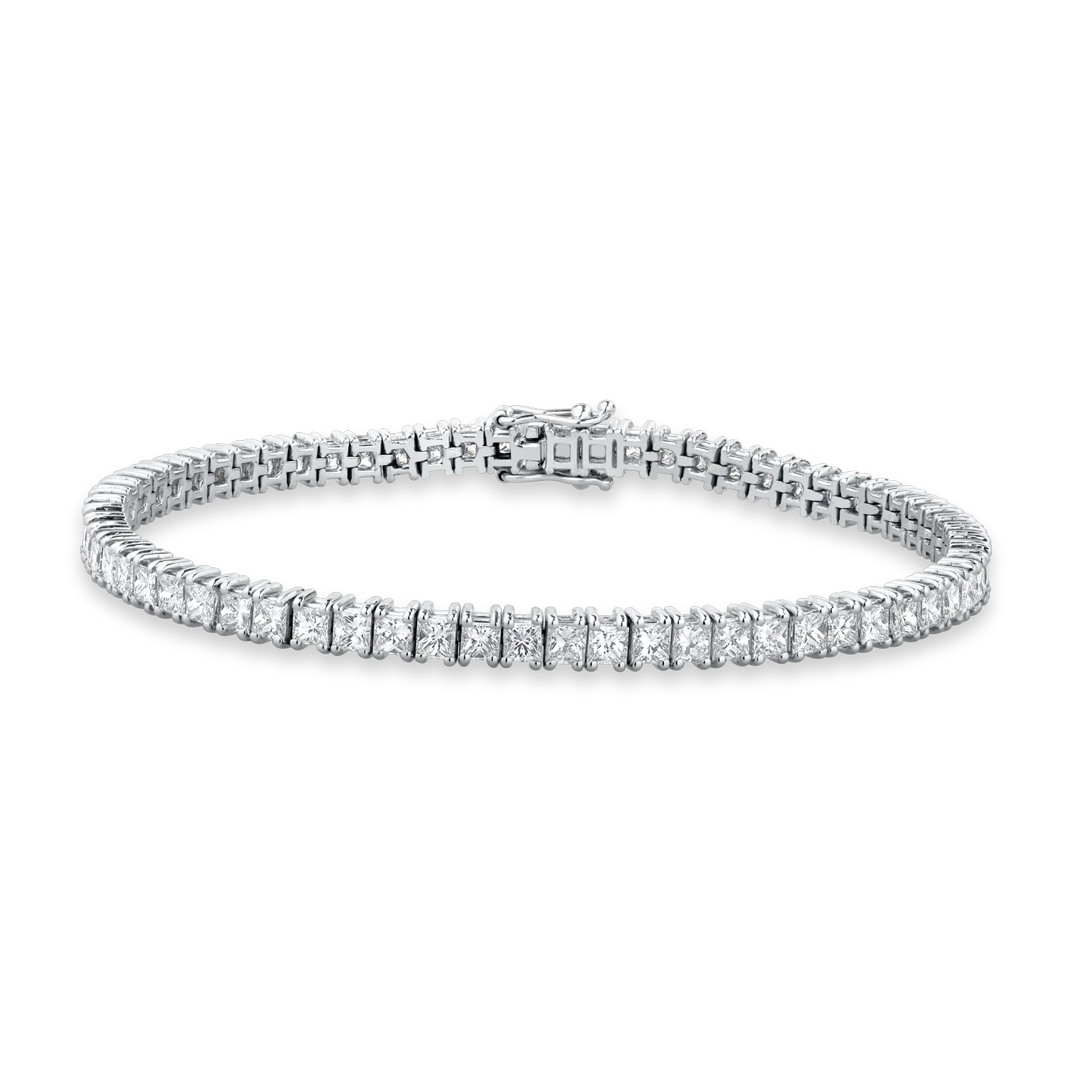 18K white gold tennis bracelet with 6.15ct diamonds