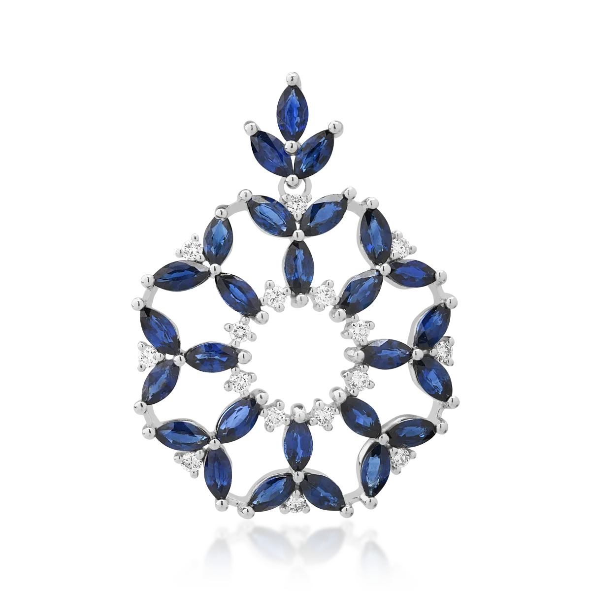 18K white gold pendant with sapphires of 5.19ct and diamonds 0.33ct