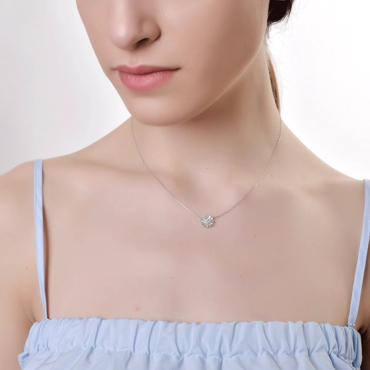 Lant cu pandantiv din aur alb de 14K cu diamante de 0.38ct