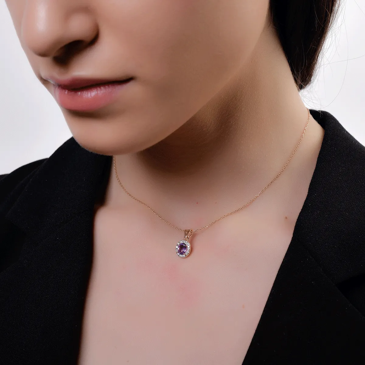 Pandantiv din aur roz de 14K cu ametist de 0.56ct si diamante de 0.135ct
