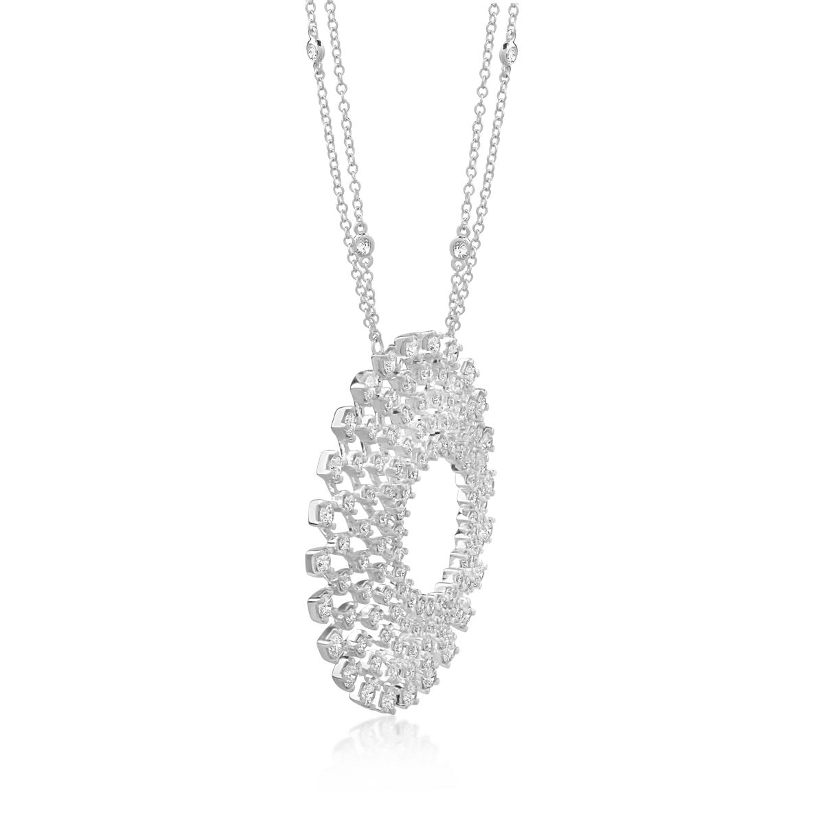18K white gold pendant chain with 4.82ct diamonds