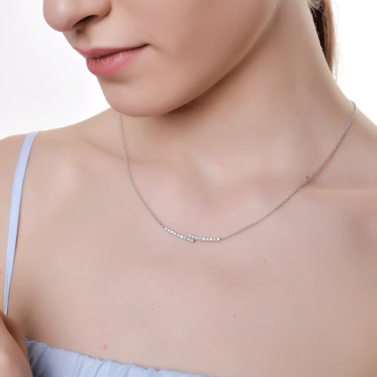 Lant cu pandantiv din aur alb cu diamante de 0.5ct