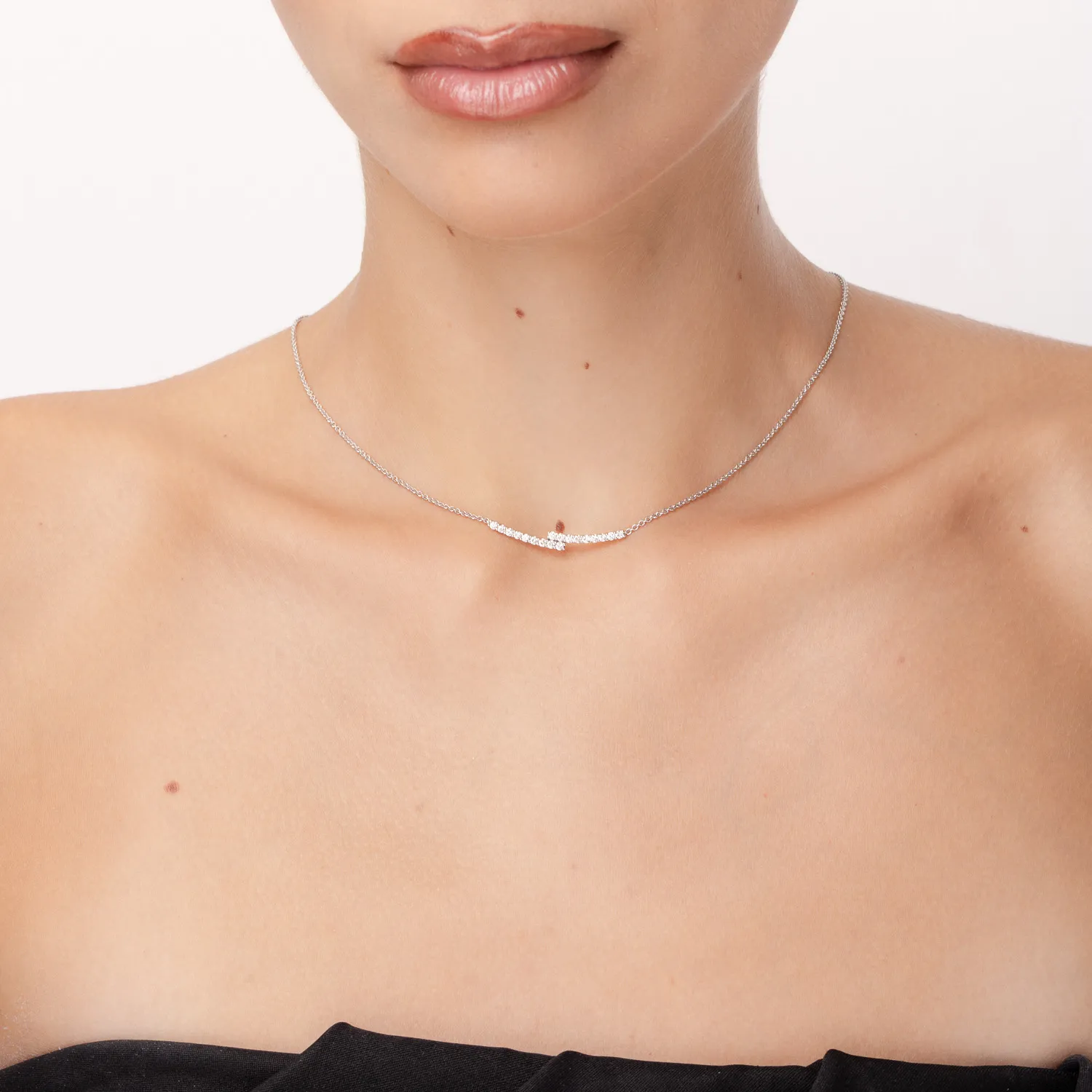 Łańcuszek z wisiorkiem z 14K białego złota i diamenty 0.5kr