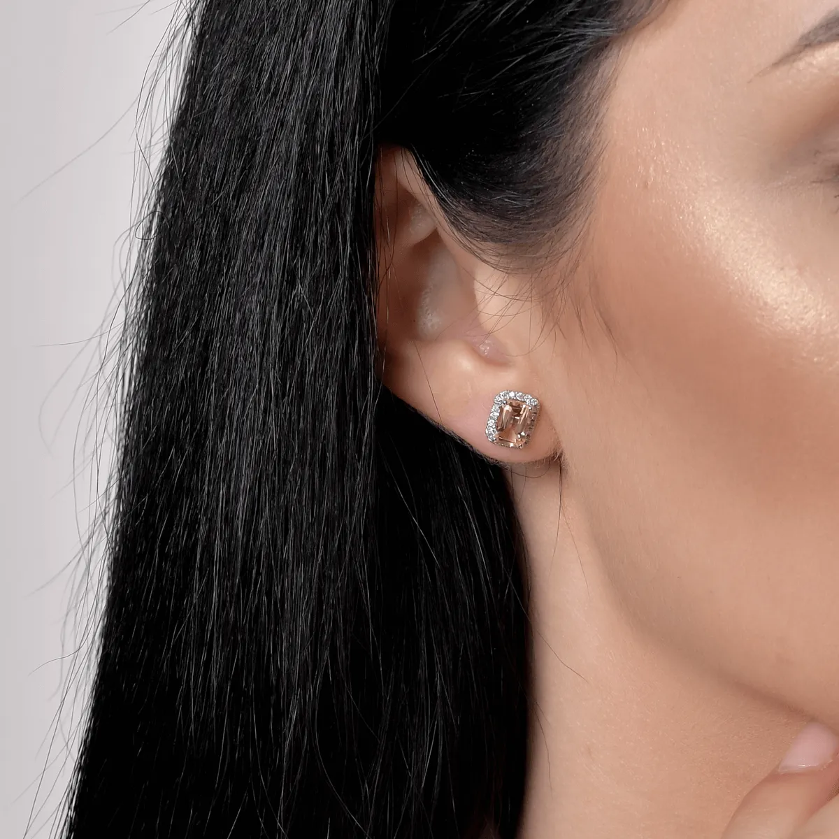 Cercei din aur alb cu citrine emerald de 1.73ct si diamante de 0.24ct