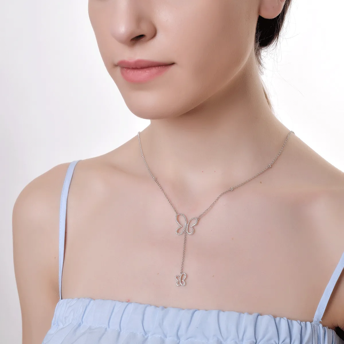 18K white gold butterflies necklace with diamonds of 0.45ct