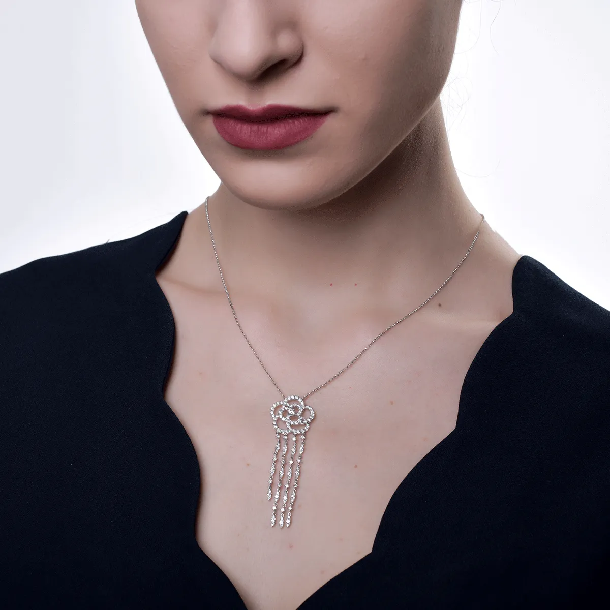 Lant cu pandantiv din aur alb de 18K cu diamante de 1.71ct