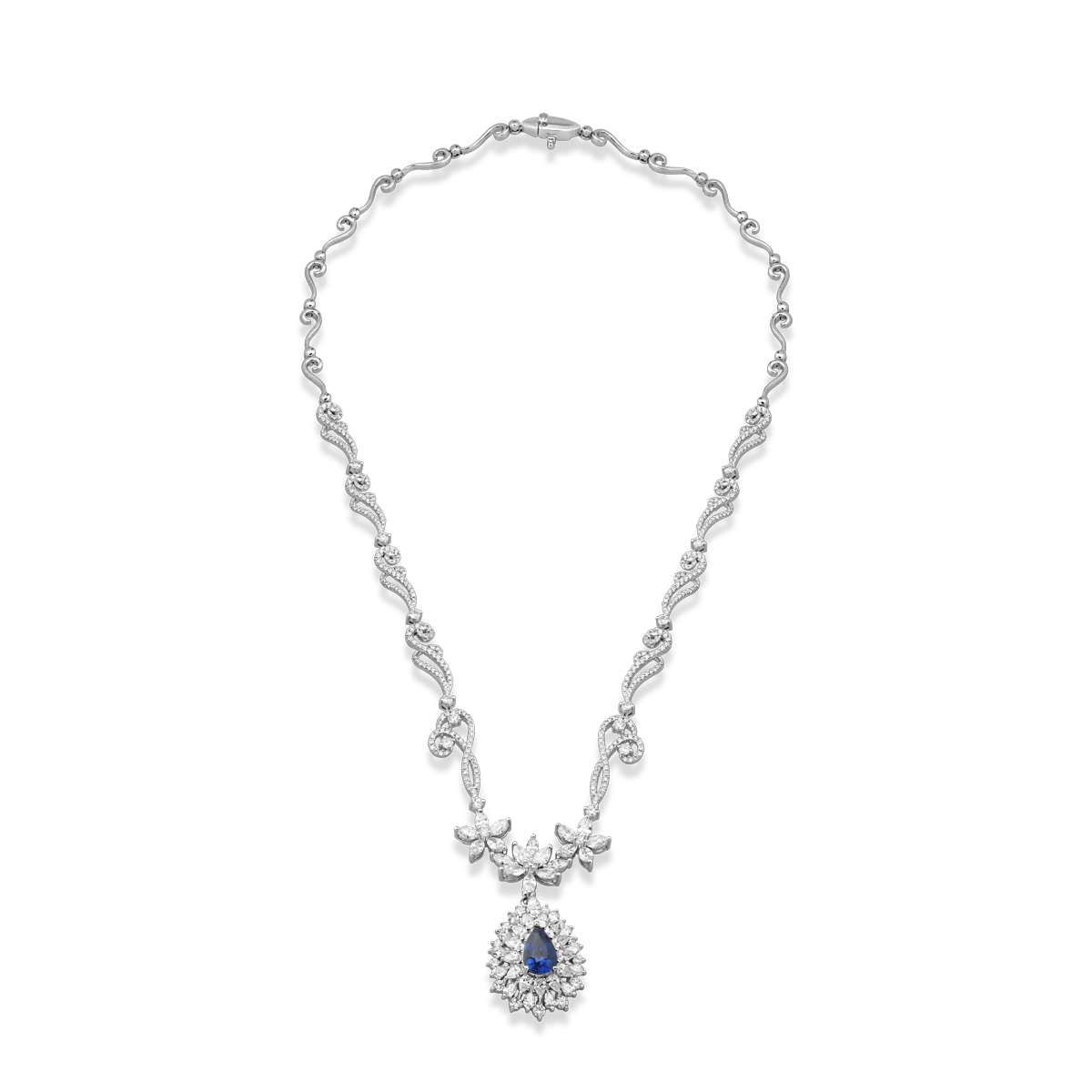 18K white gold necklace with 4.26ct diamonds