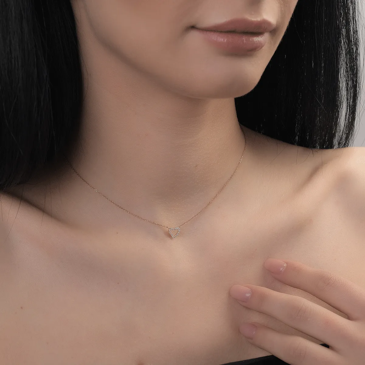 Lant cu pandantiv din aur roz de 18K cu diamante de 0.096ct
