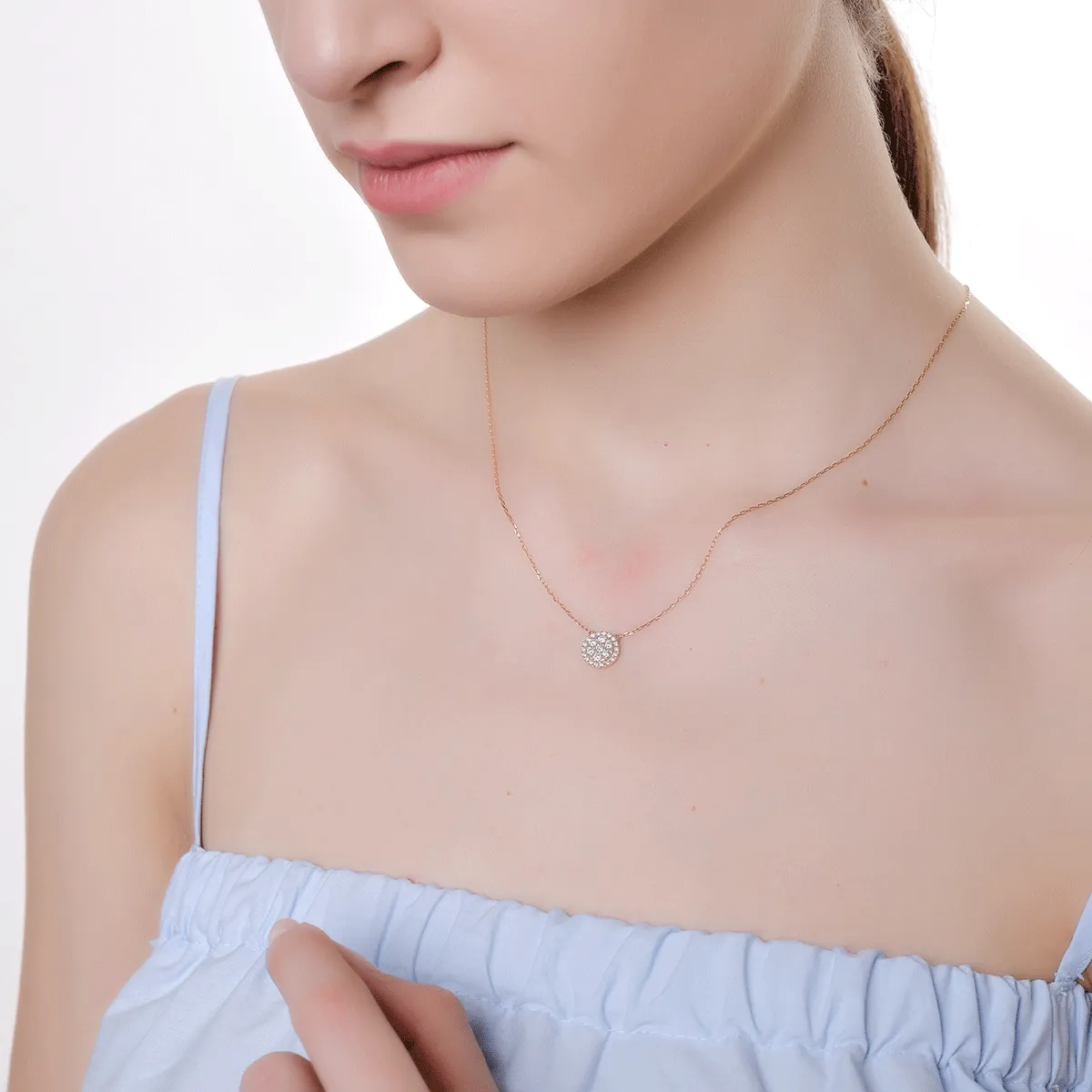 14K rózsaarany medál nyaklánc gyémántokkal 0.41ct