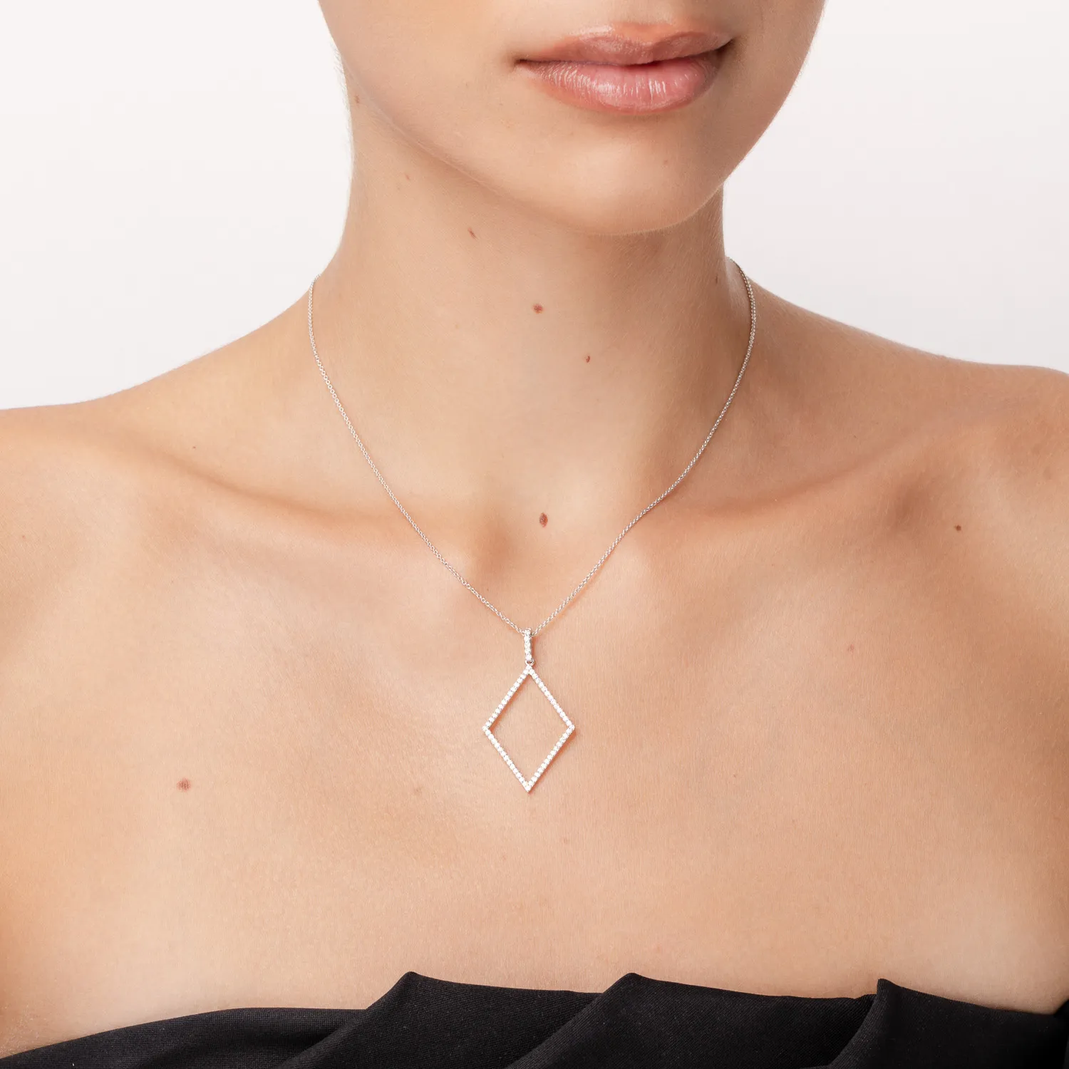 Lant cu pandantiv forma geometrica din aur alb cu diamante de 0.54ct — imaginea 5