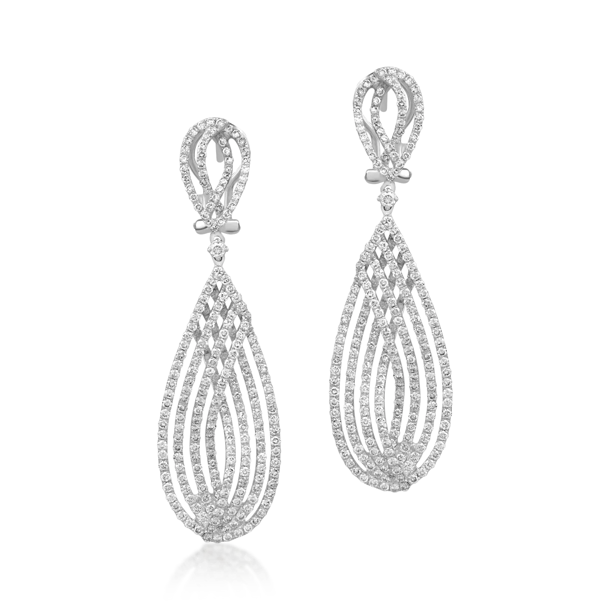 Cercei din aur alb cu diamante de 3.98ct