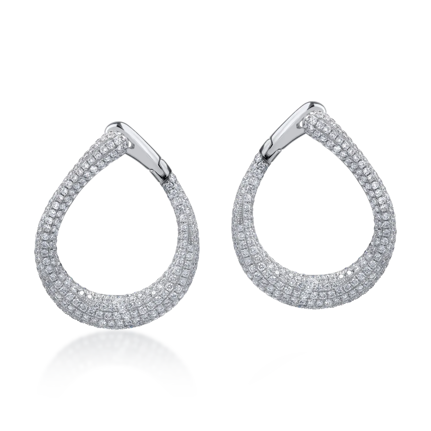 18K white gold earrings with 3.58ct diamonds