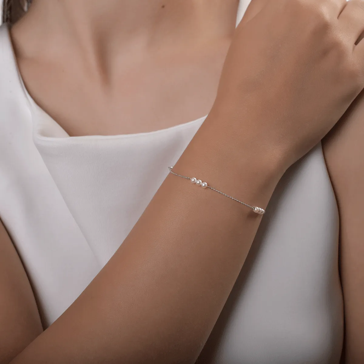 14K white gold bracelet