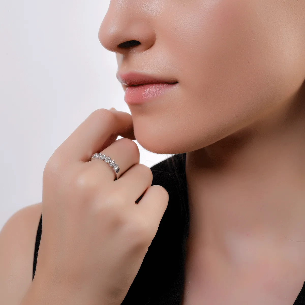 Пръстен от бяло злато с диаманти 0.2кт