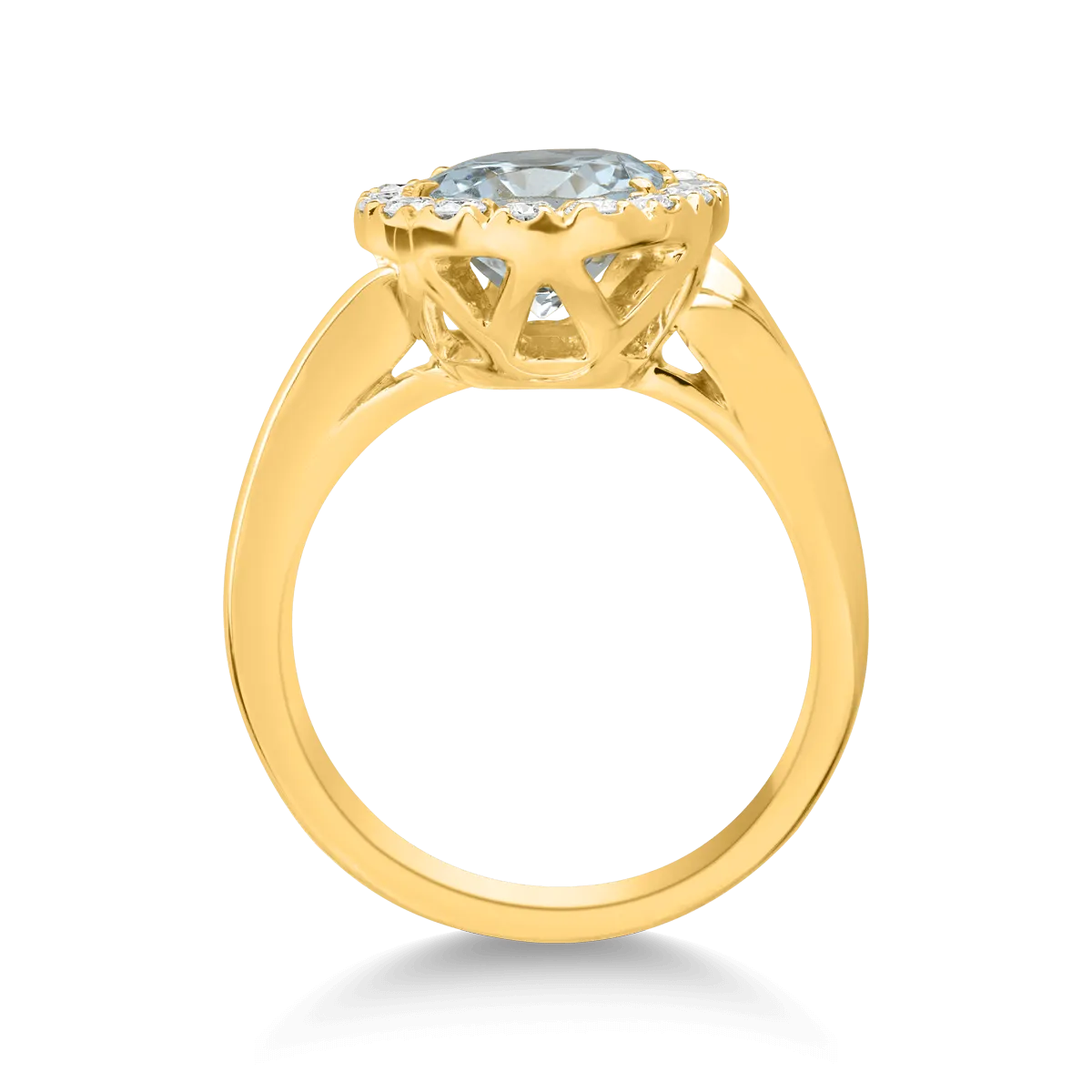 18K yellow gold ring with 2.42ct aquamarine and 0.4ct diamonds