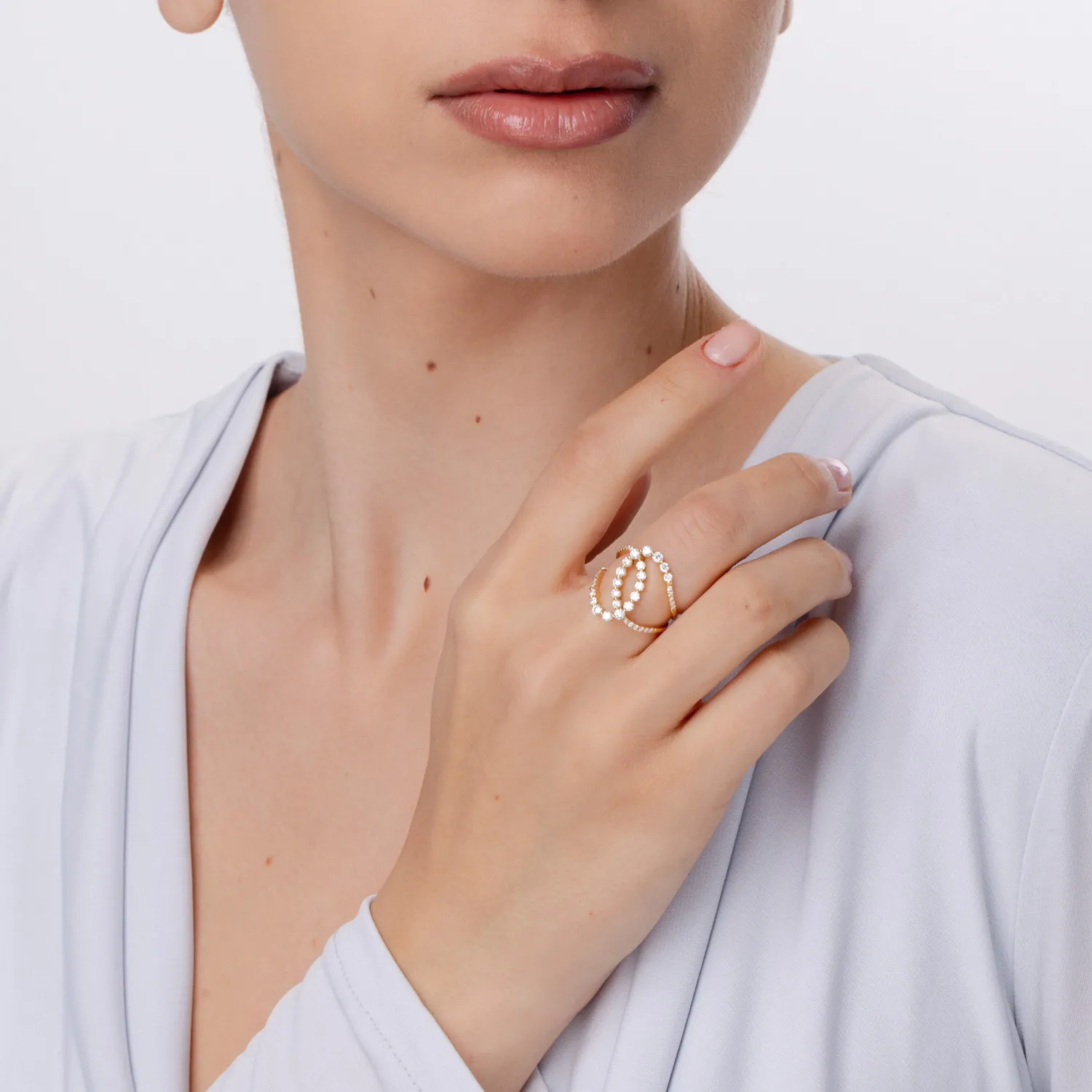 Geometriczny pierścionek z żółtego złota z diamentami 0.9ct