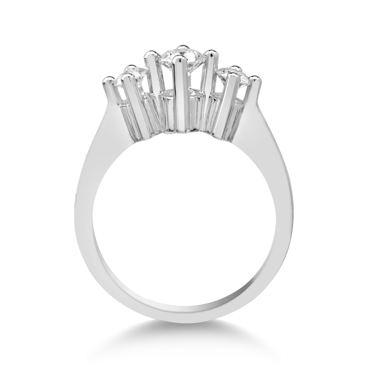 18K fehérarany gyűrű 0.67ct gyémántokkal