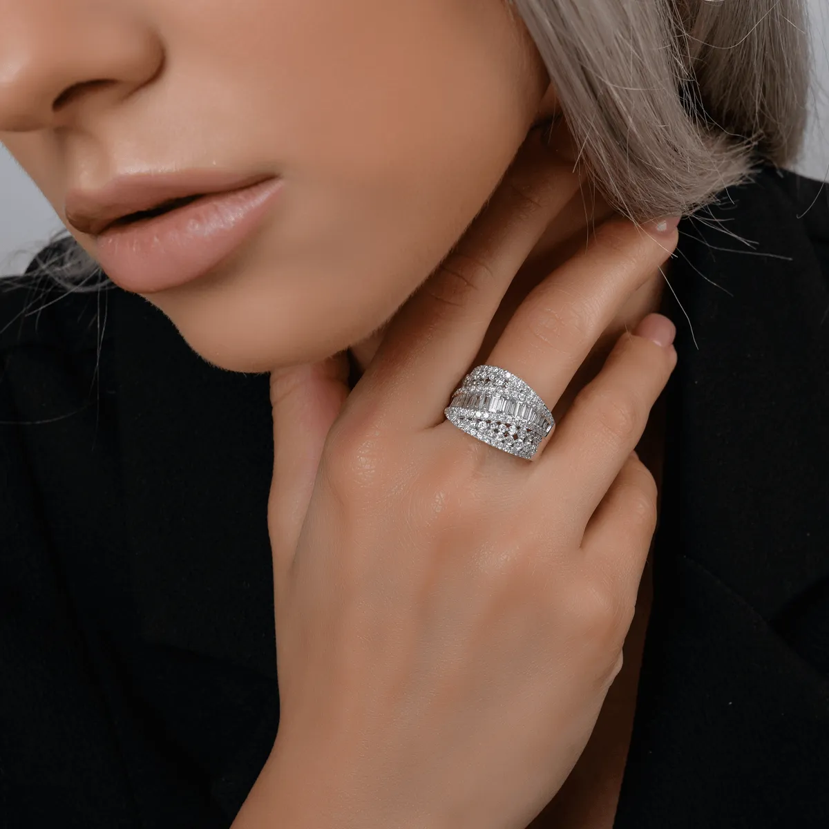 Inel din aur alb cu diamante de 2.18ct