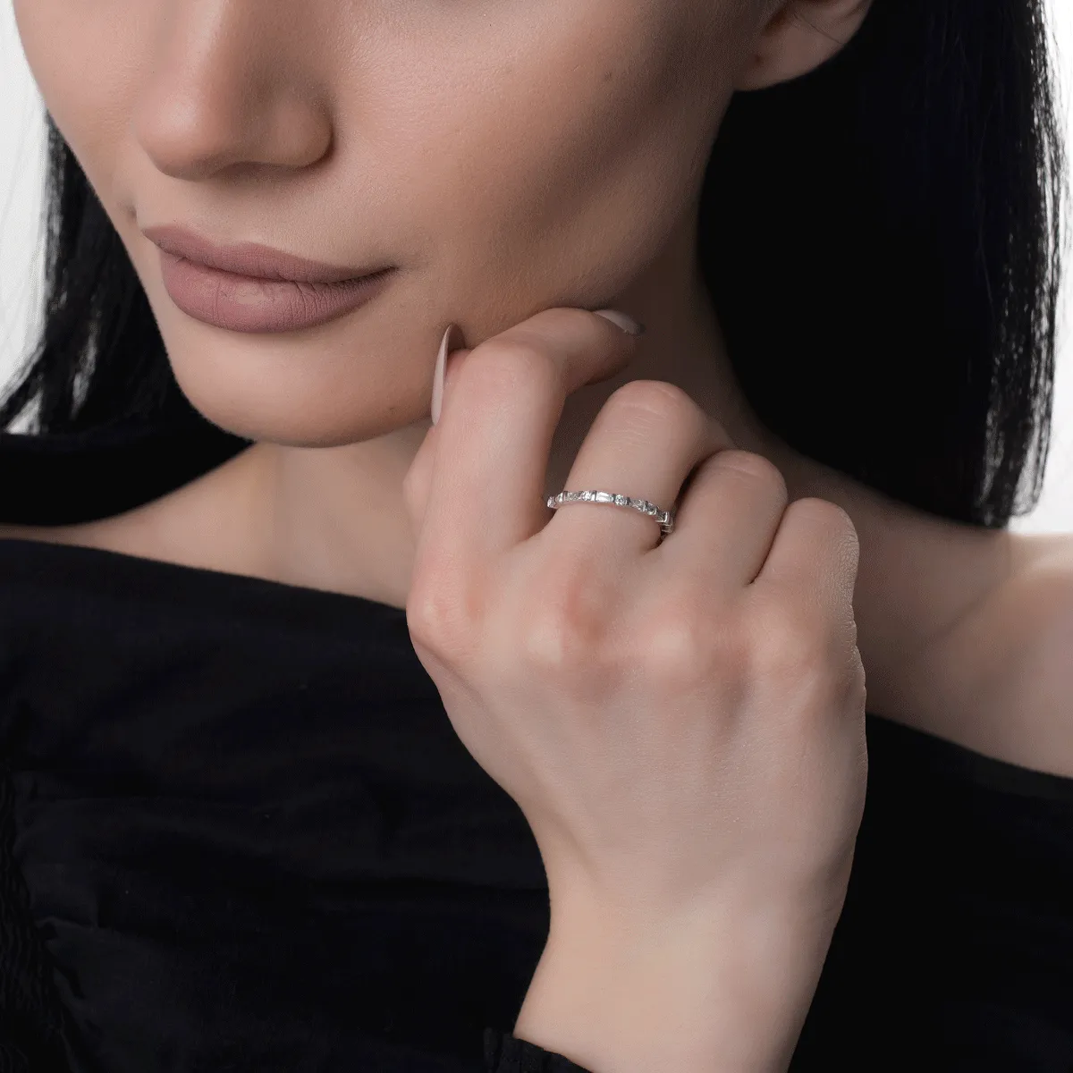 Inel din aur alb cu diamante baguette si rotunde de 0.3ct