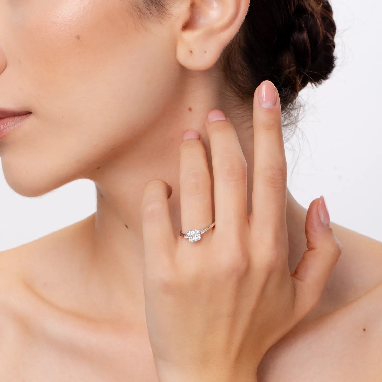 Pierścionek z 18K białego złota z brylantami 0.51ct