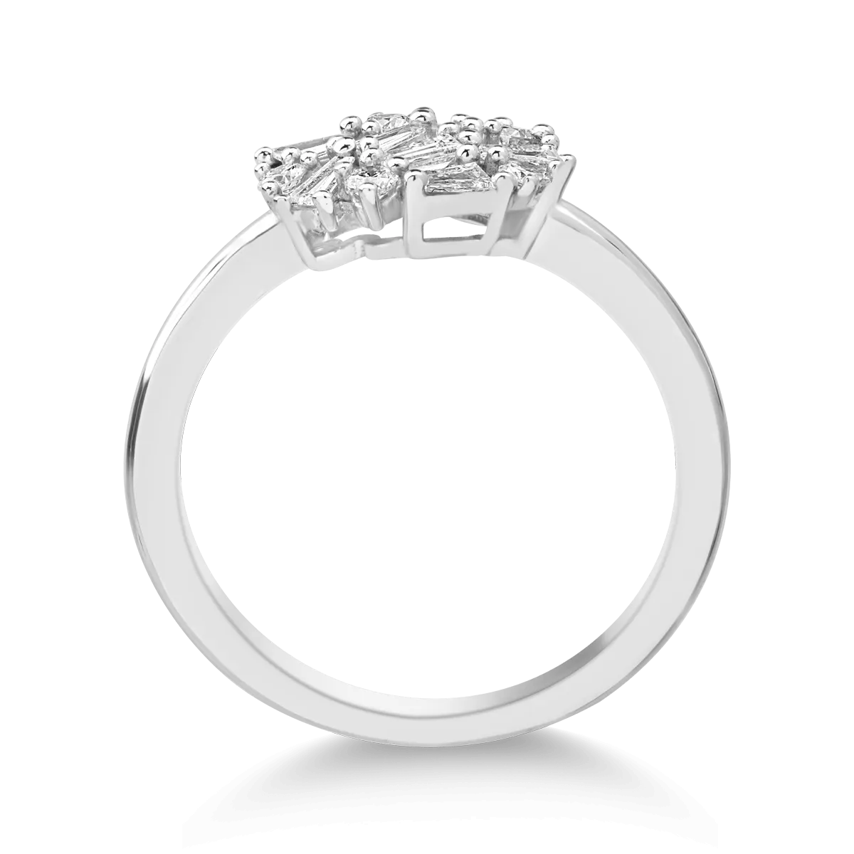 18K white gold ring with 0.221ct diamonds