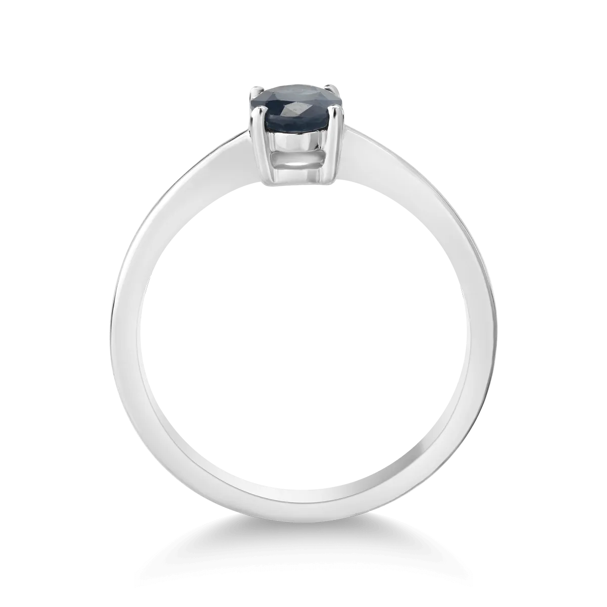 14K white gold ring with 0.87ct sapphire
