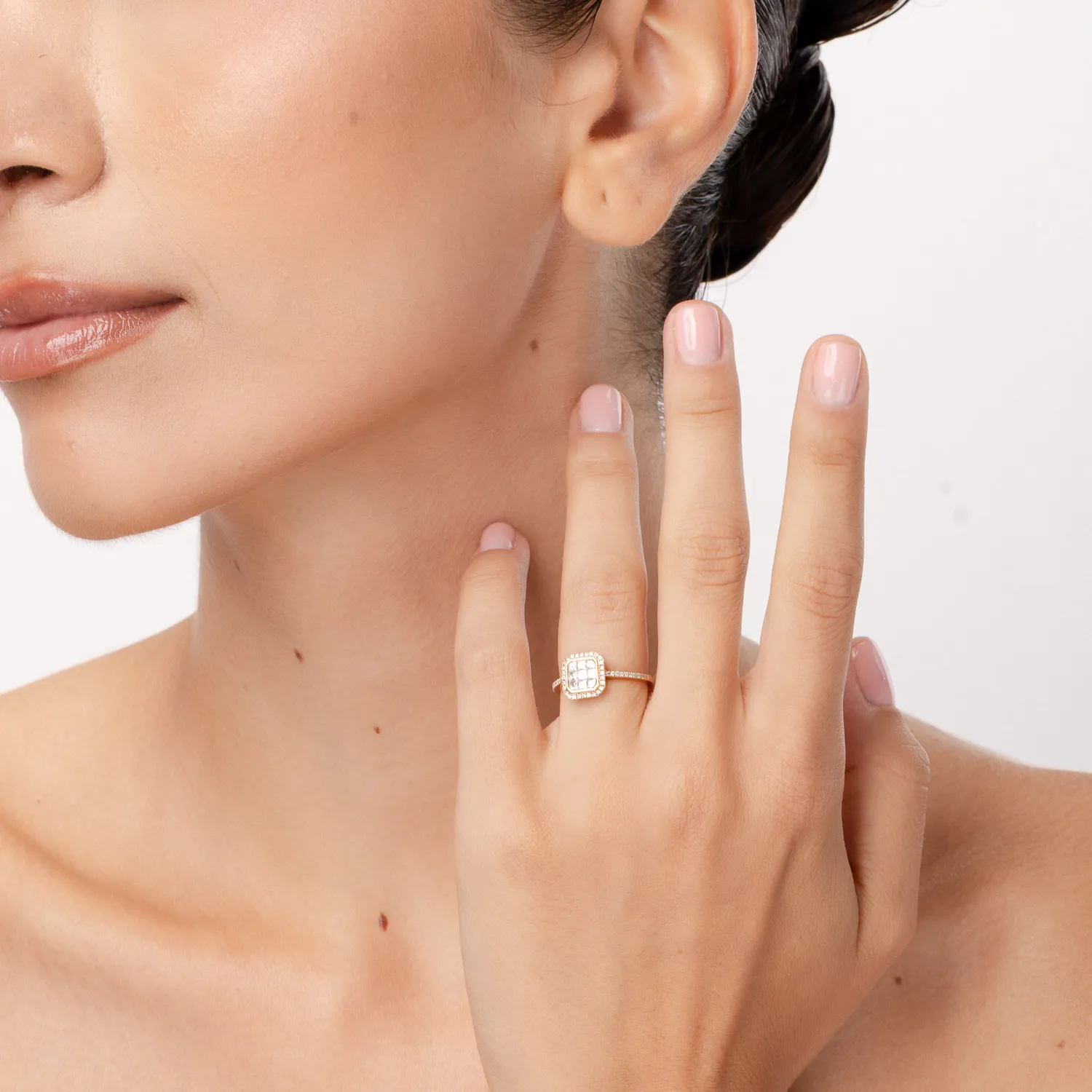 Pierścionek z 14K różowego złota z 2.23ct diamentami