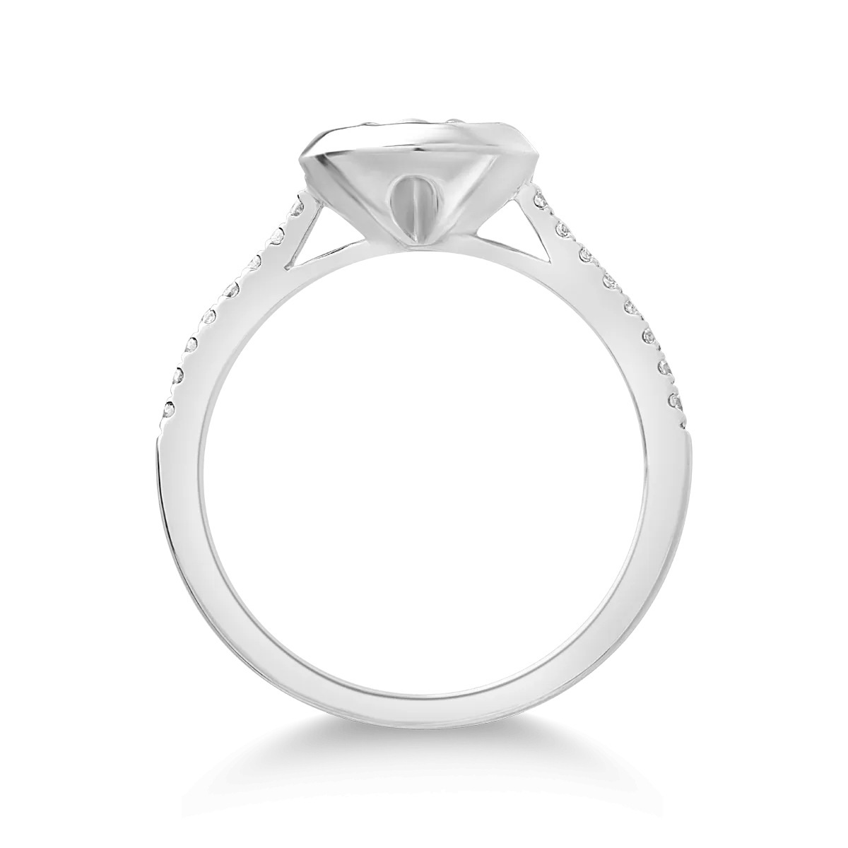 14K white gold ring with 0.61ct diamonds