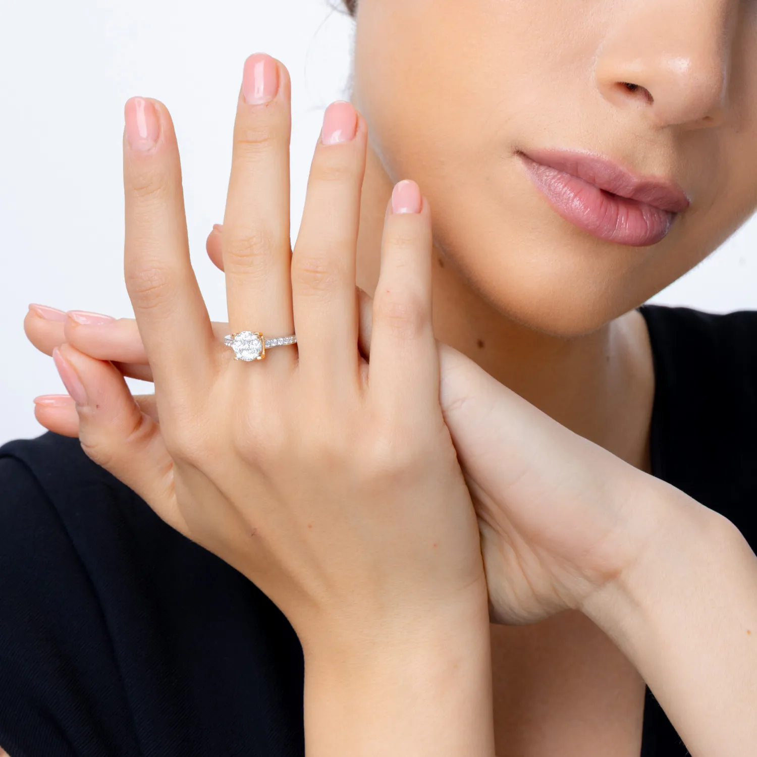 Pierścionek z 18K białego złota z brylantami 0.26ct