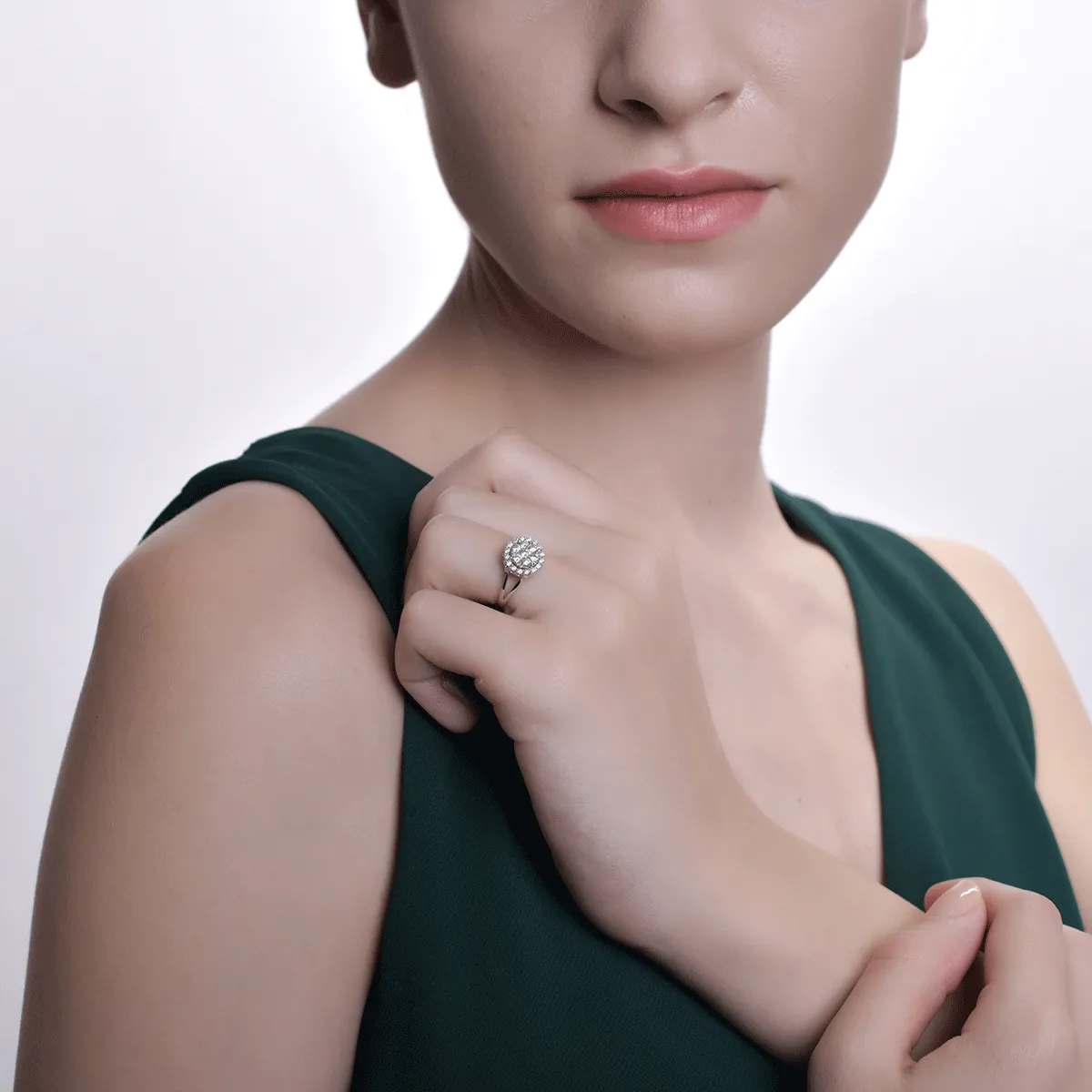 Inel din aur alb de 18K cu diamante de 0.5ct