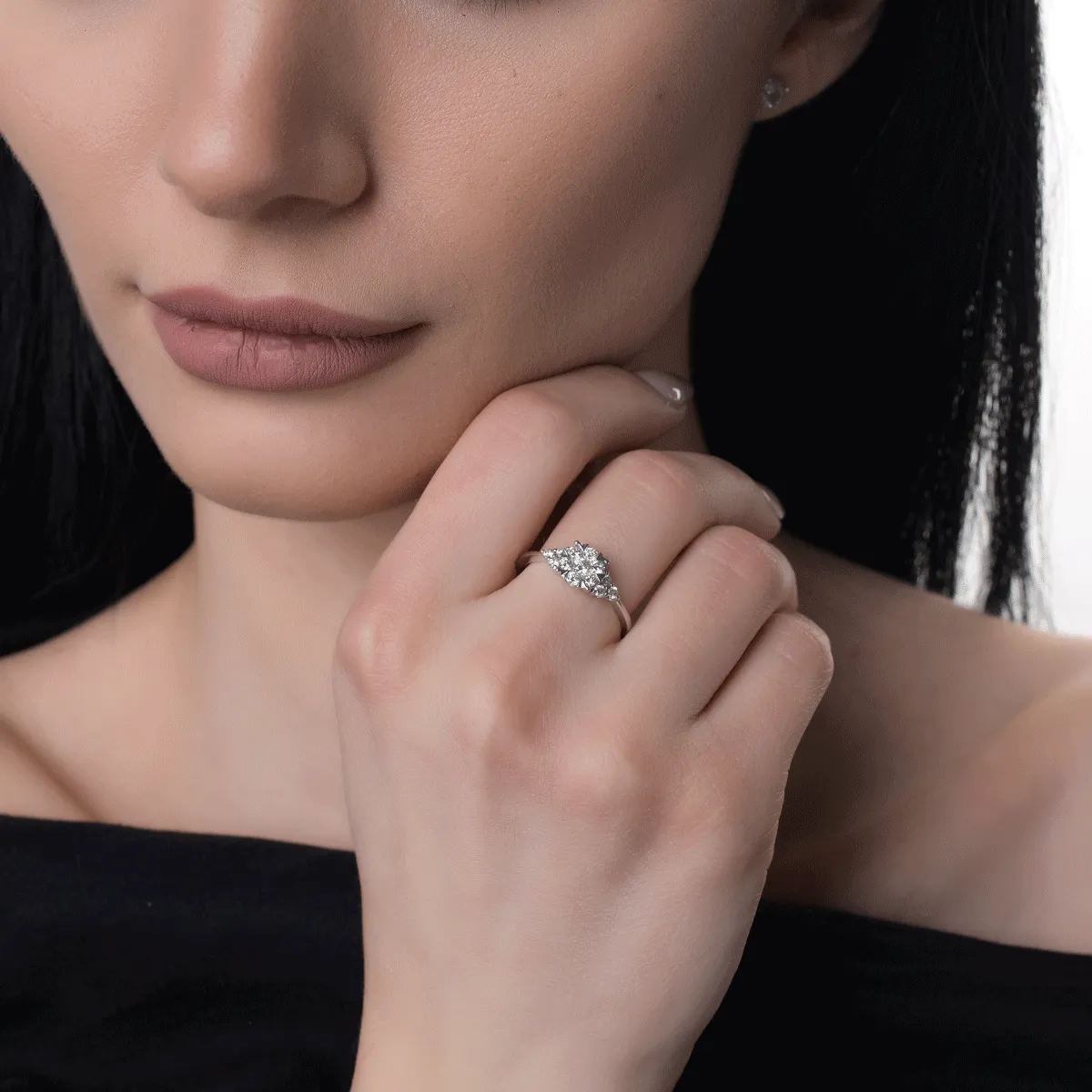 Пръстен от бяло злато 18K с диаманти 0.5ct