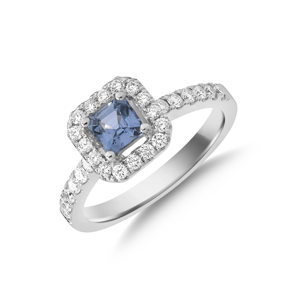 18K white gold ring with 0.61ct sapphire and 0.39ct diamonds