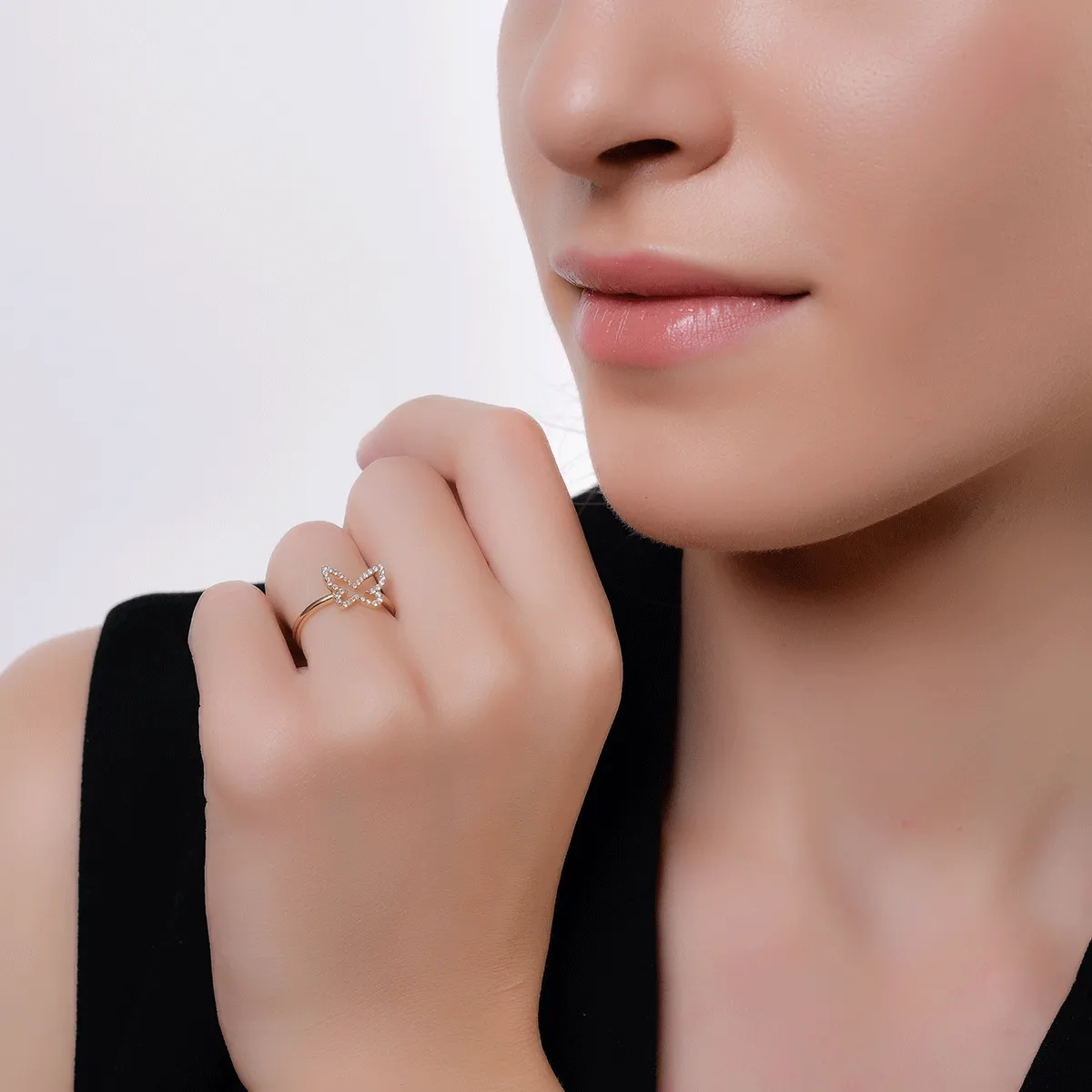 18K yellow gold butterfly ring with 0.146ct diamonds